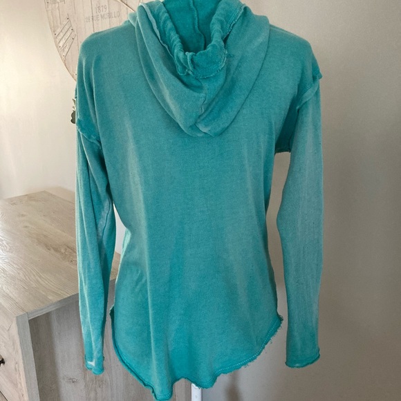 ❌SOLD Ocean Drive Teal pullover Hoodie - Picture 5 of 7